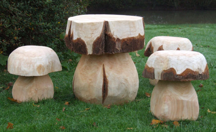 toad-stools-table.jpg